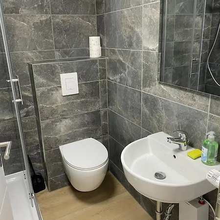 Apartman Garden Retreat - Kueche - Bad - Garten Niedernhall