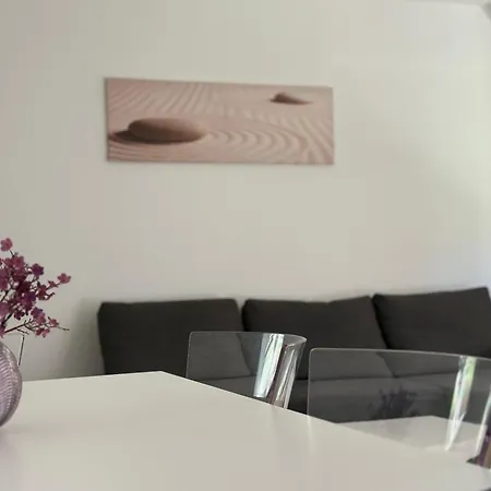 Garden Retreat - Kueche - Bad - Garten Apartman *